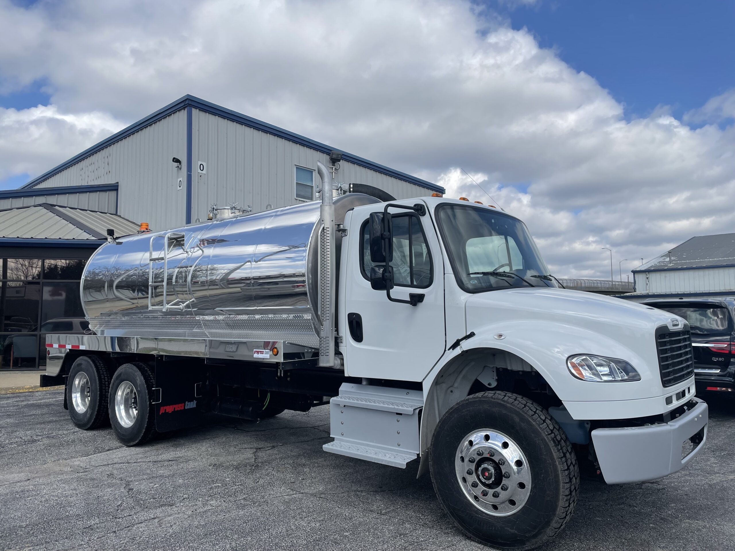 4000 Gallon Septic Truck - 2023 International HV607 - 24153 - Progress Tank