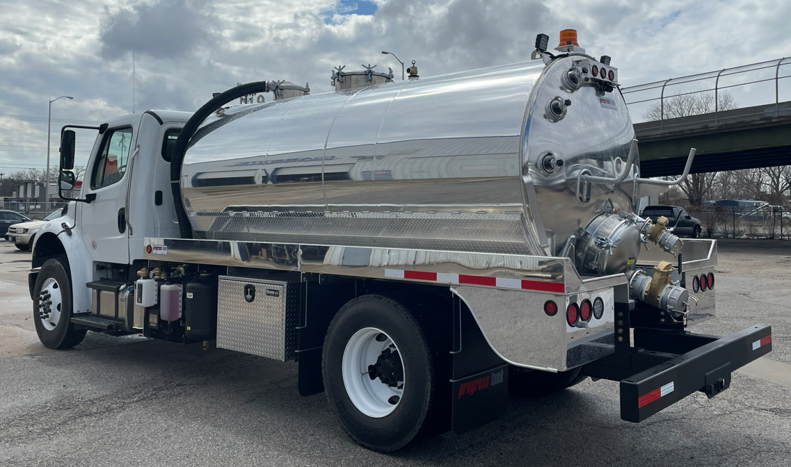 2500 Gallon Septic Truck - 2024 MACK MD7 - Progress Tank